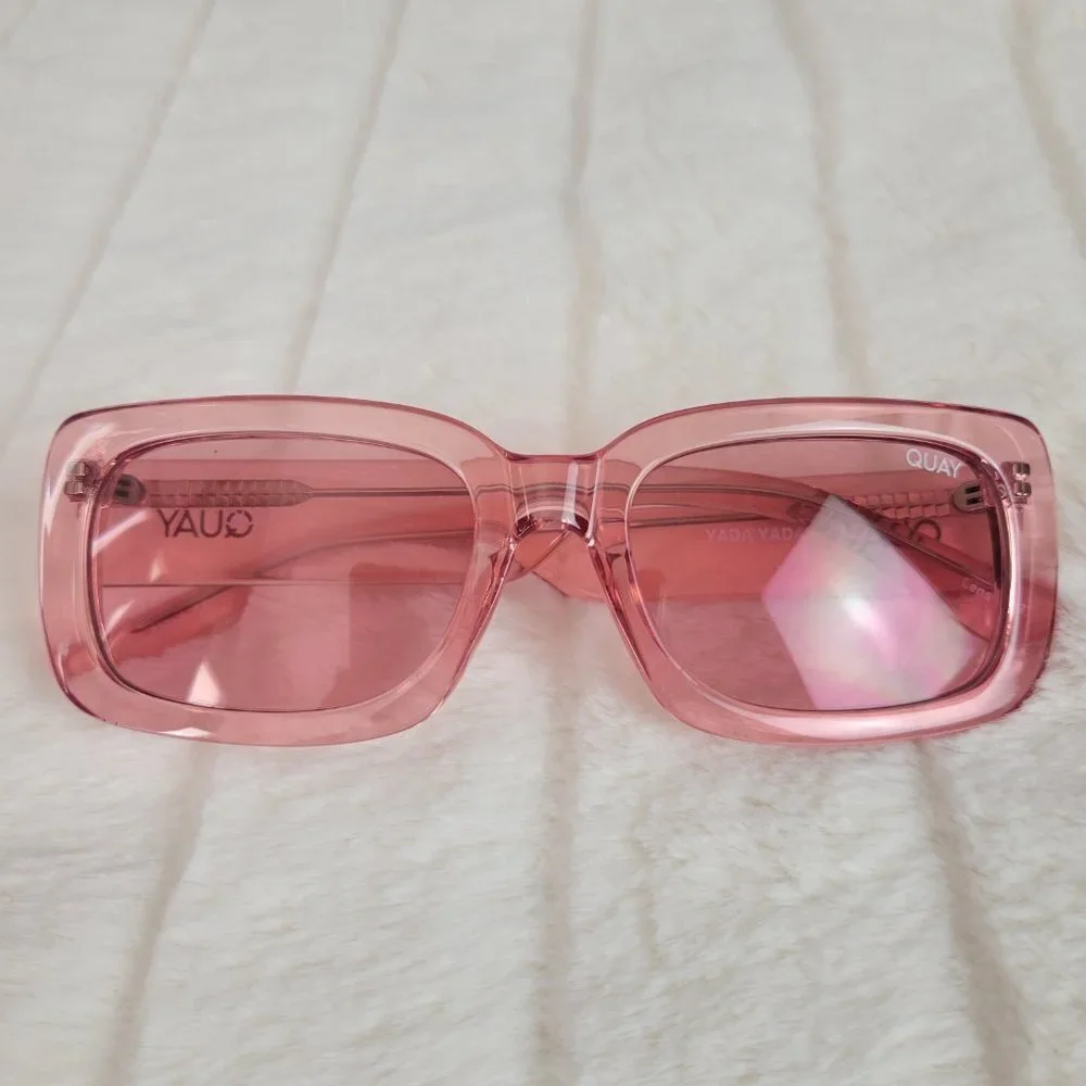 QUAY // ltd ed rare coral rectangular retro-chic yada yada sunglasses